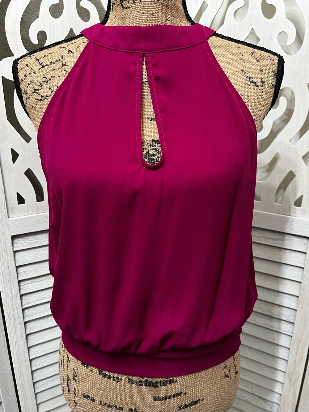 Express Sleeveless Keyhole Halter Top - Magenta - Size M